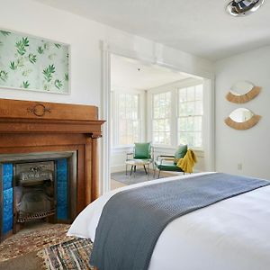 Spacious Queen Room Two Queen Beds